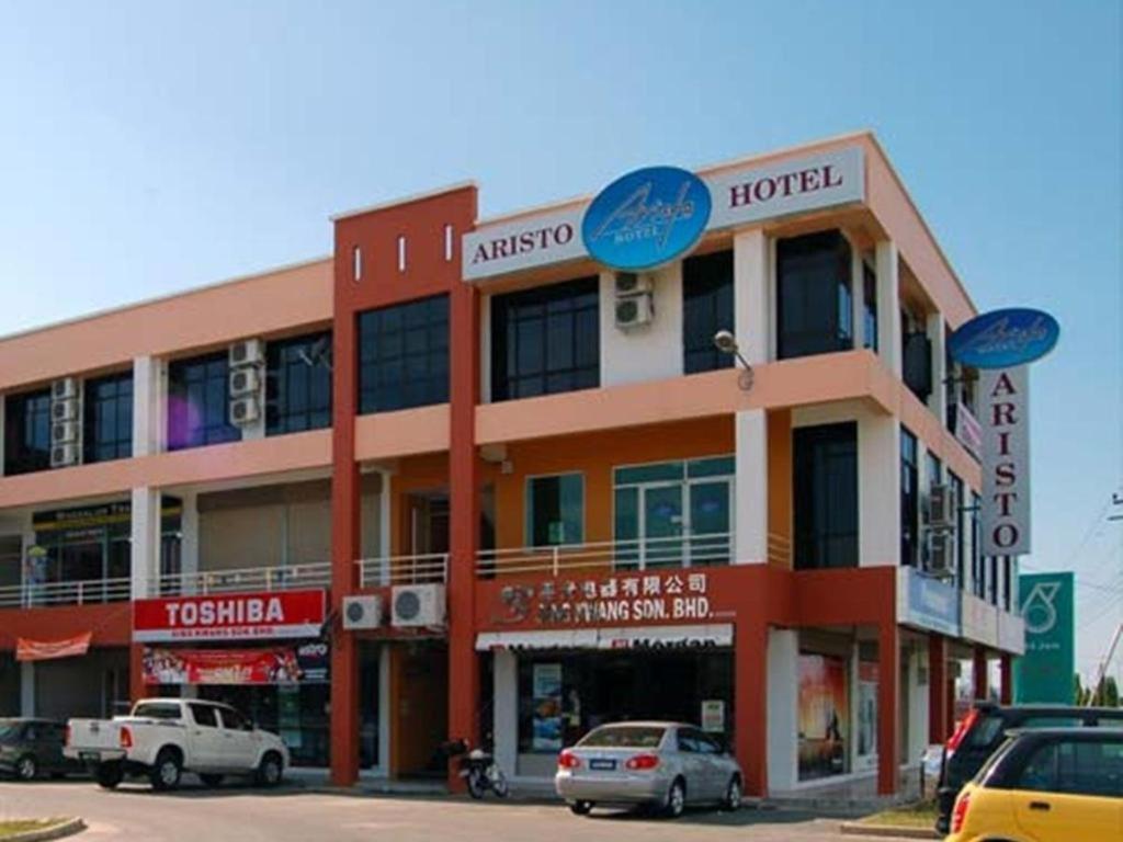 Aristo Hotel @ Putatan Kota Kinabalu Bagian luar foto