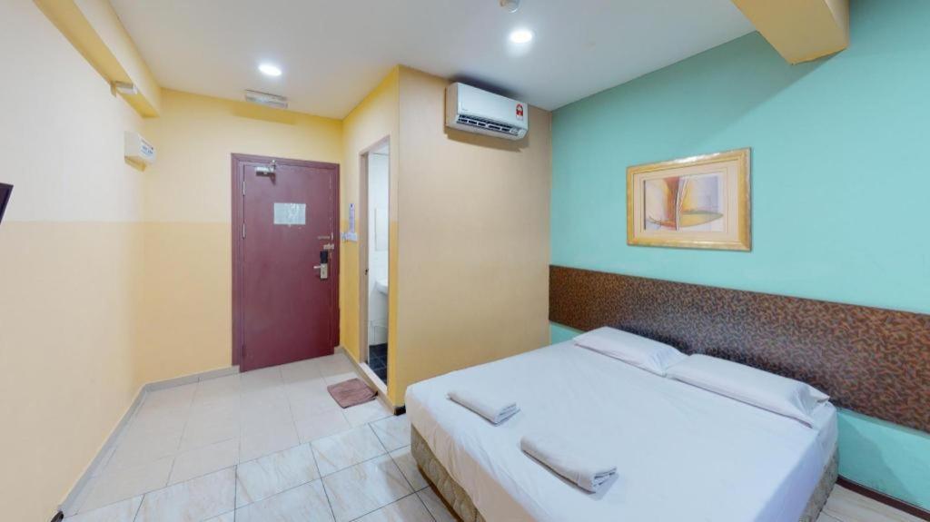 Aristo Hotel @ Putatan Kota Kinabalu Bagian luar foto