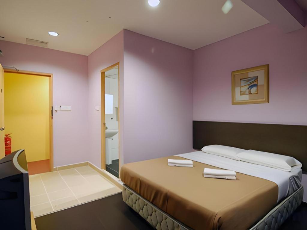 Aristo Hotel @ Putatan Kota Kinabalu Bagian luar foto
